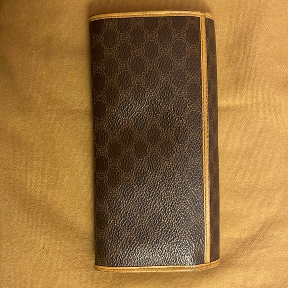 Celine Wallet - Picture 16 of 16